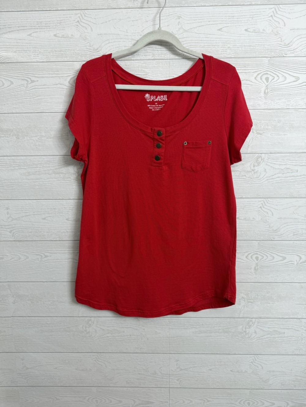 Splash Women’s Red Short Sleeve Tee Shirt. Size 2X